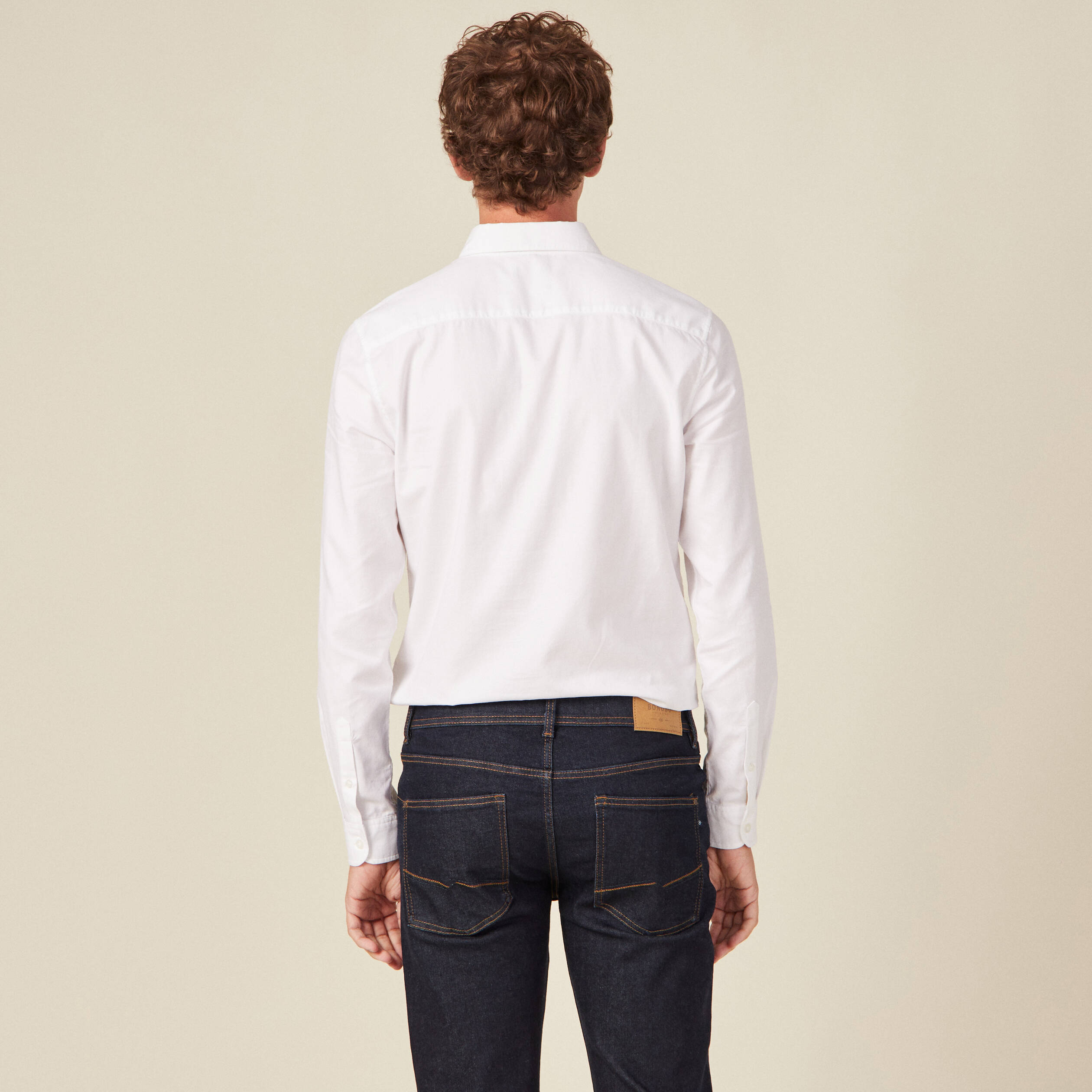 Col cintr&eacute; en coton manches longues blanc homme