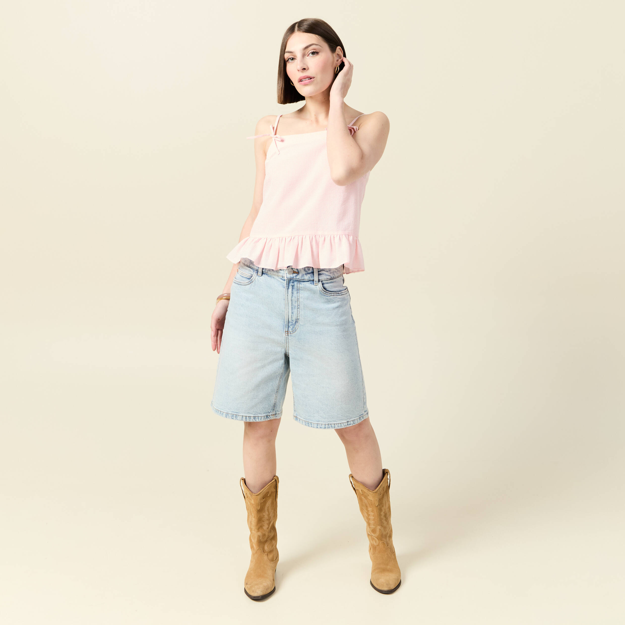 debardeur droit court col carre rose clair femme Débardeur droit court col carré rose clair femme