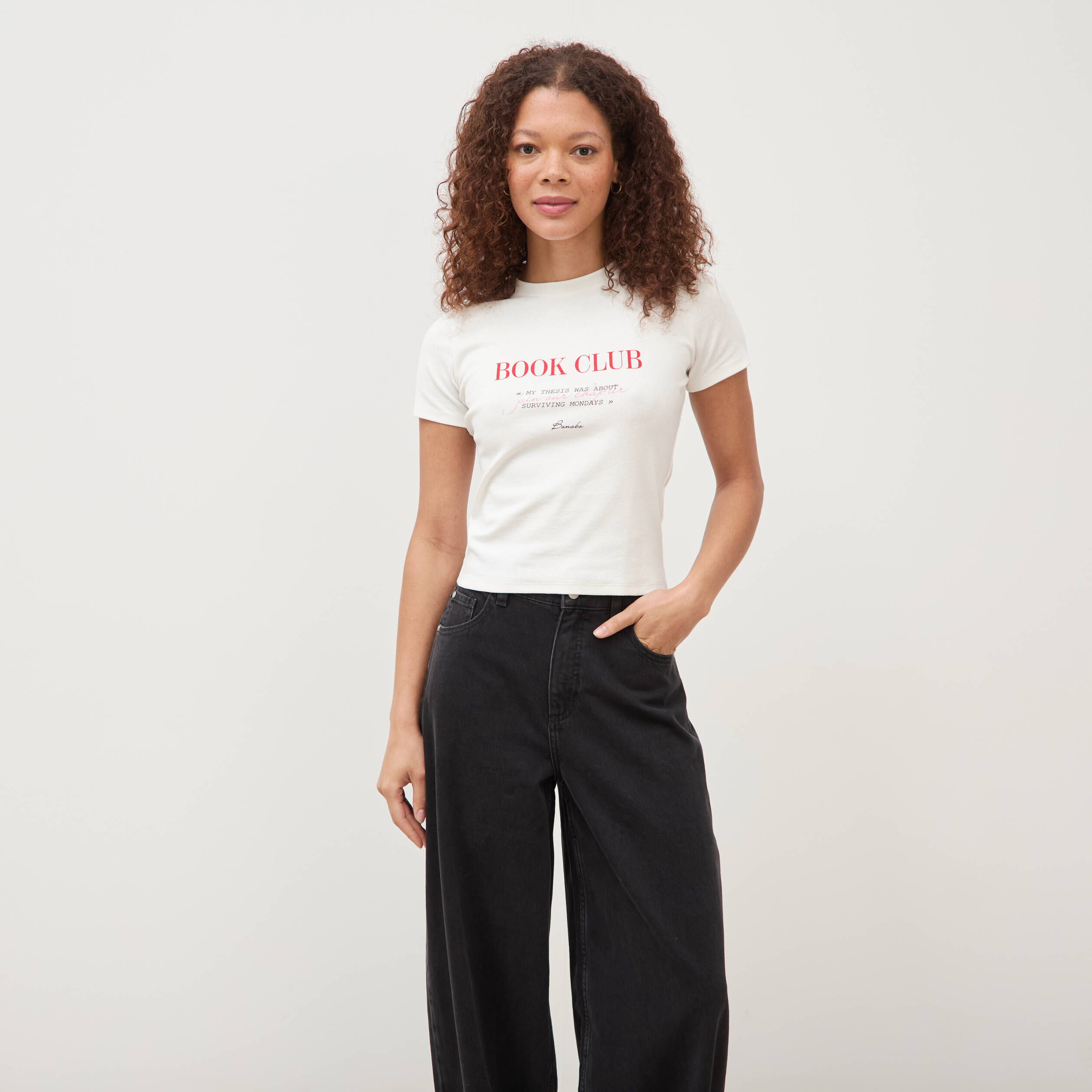 T-shirt cintr&eacute; col rond manches courtes ecru femme
