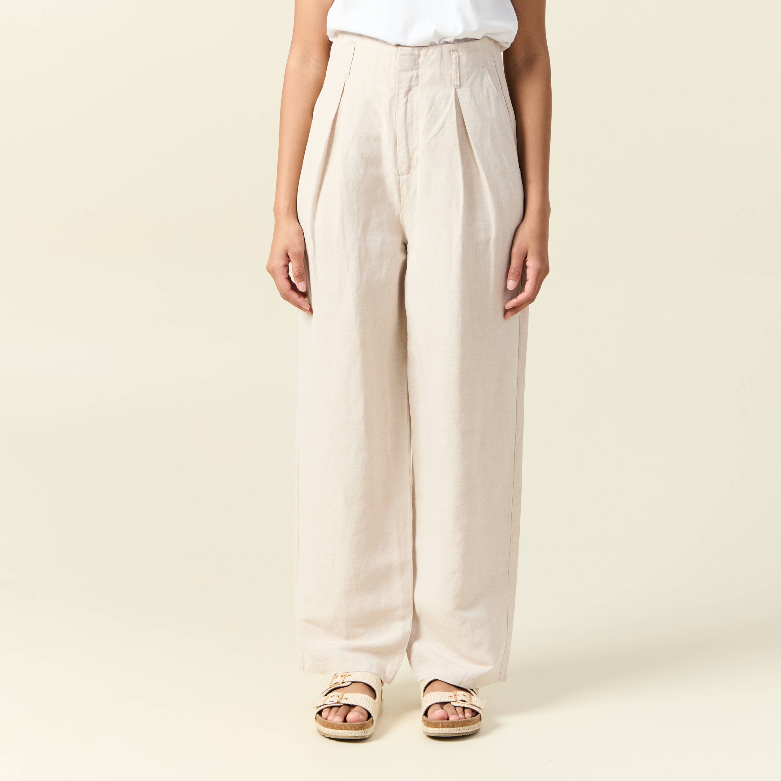 pantalon large a pinces sable femme Pantalon large à pinces sable femme