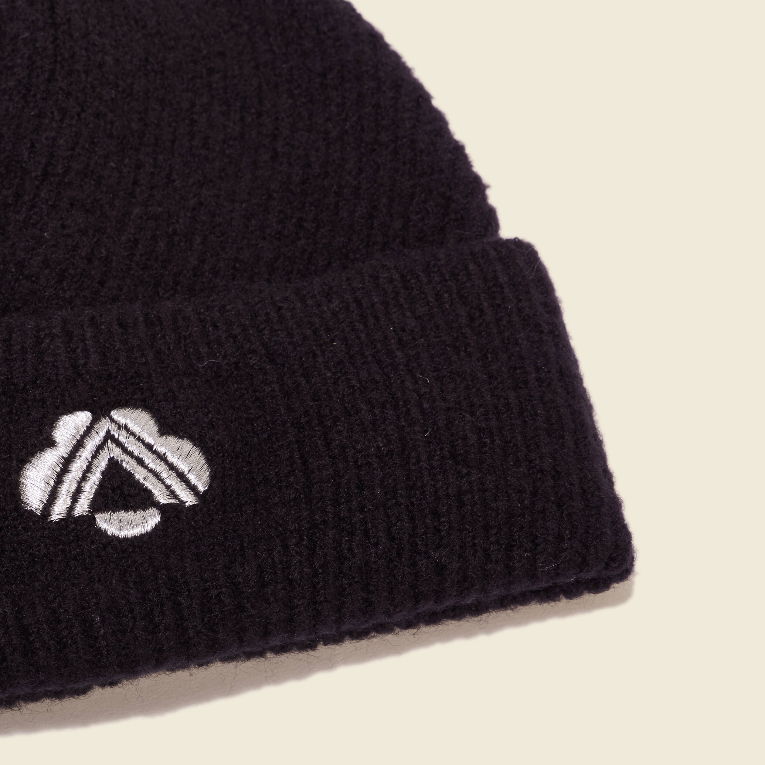 Bonnet tricoté noir femme