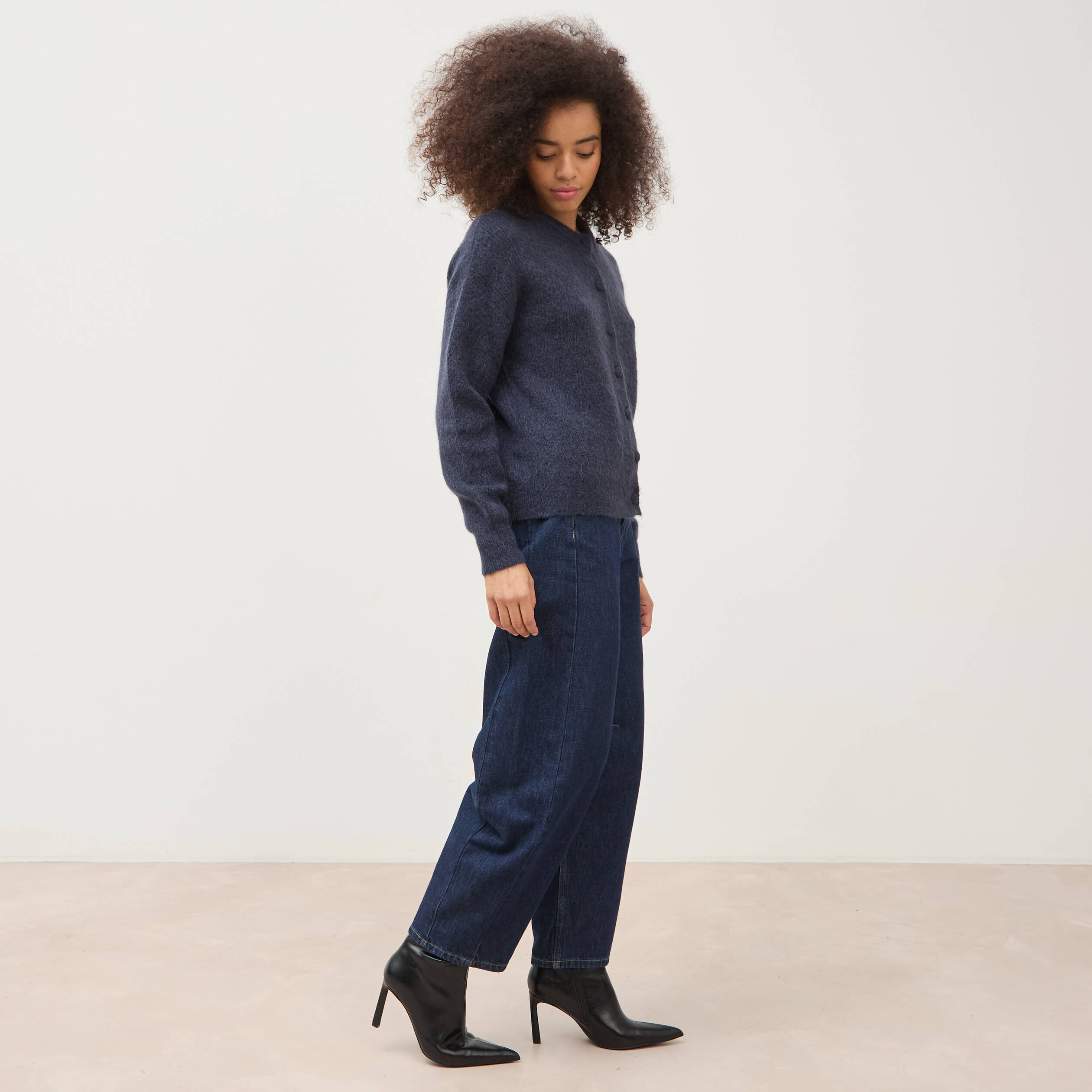 Gilet manches longues col rond bleu fonc&eacute; femme