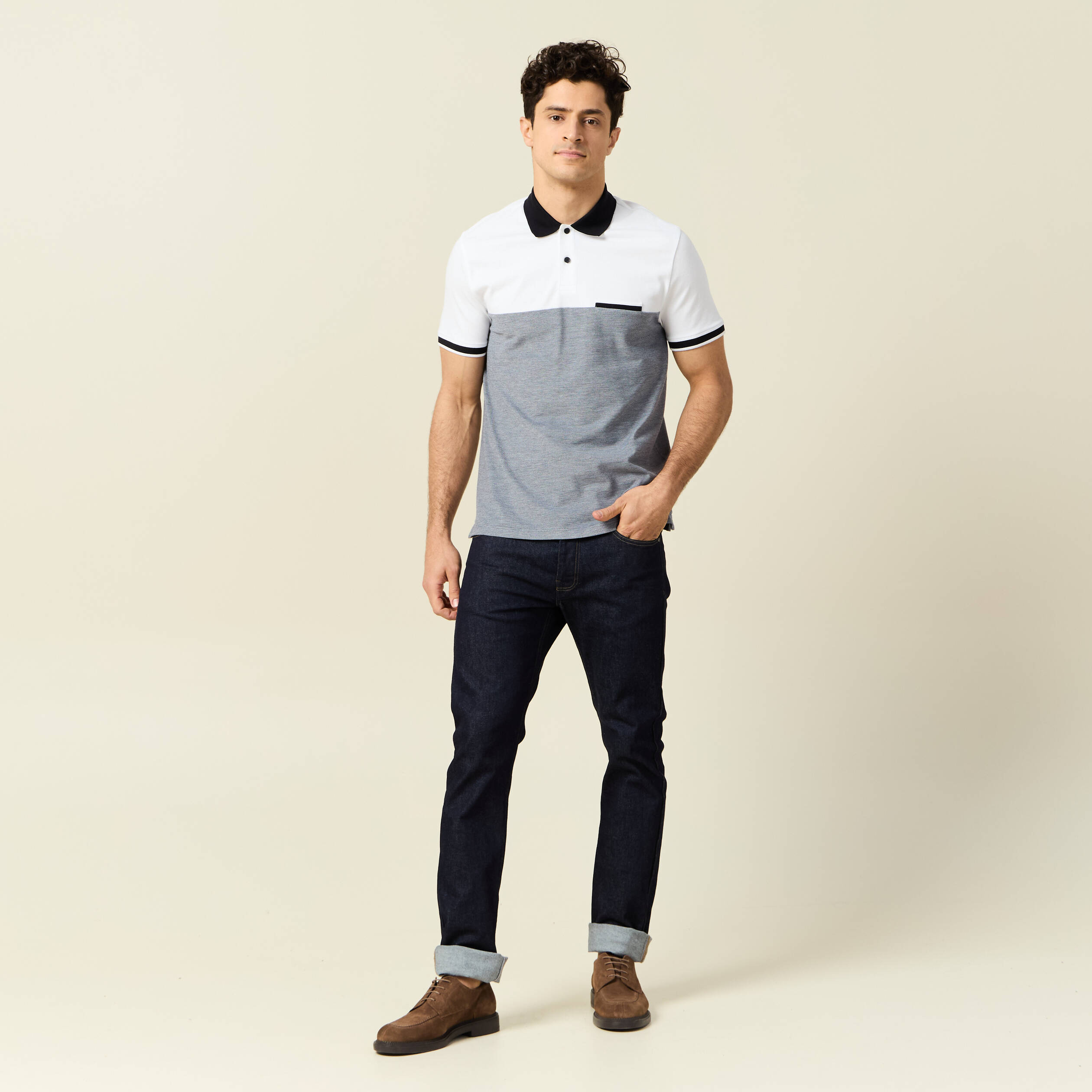 Polo cintr&eacute; manches courtes bleu marine homme