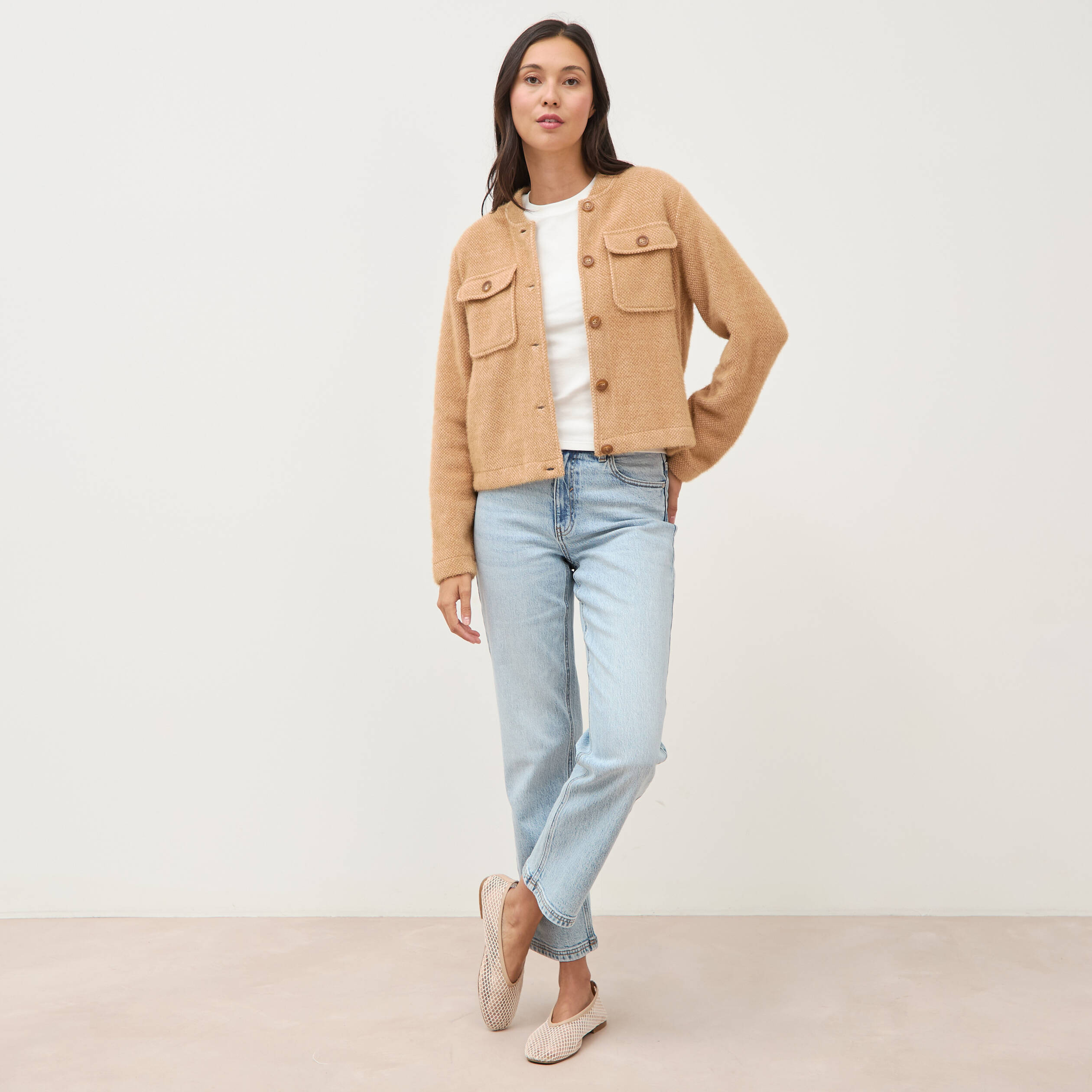 Gilet droit manches longues col mao camel femme