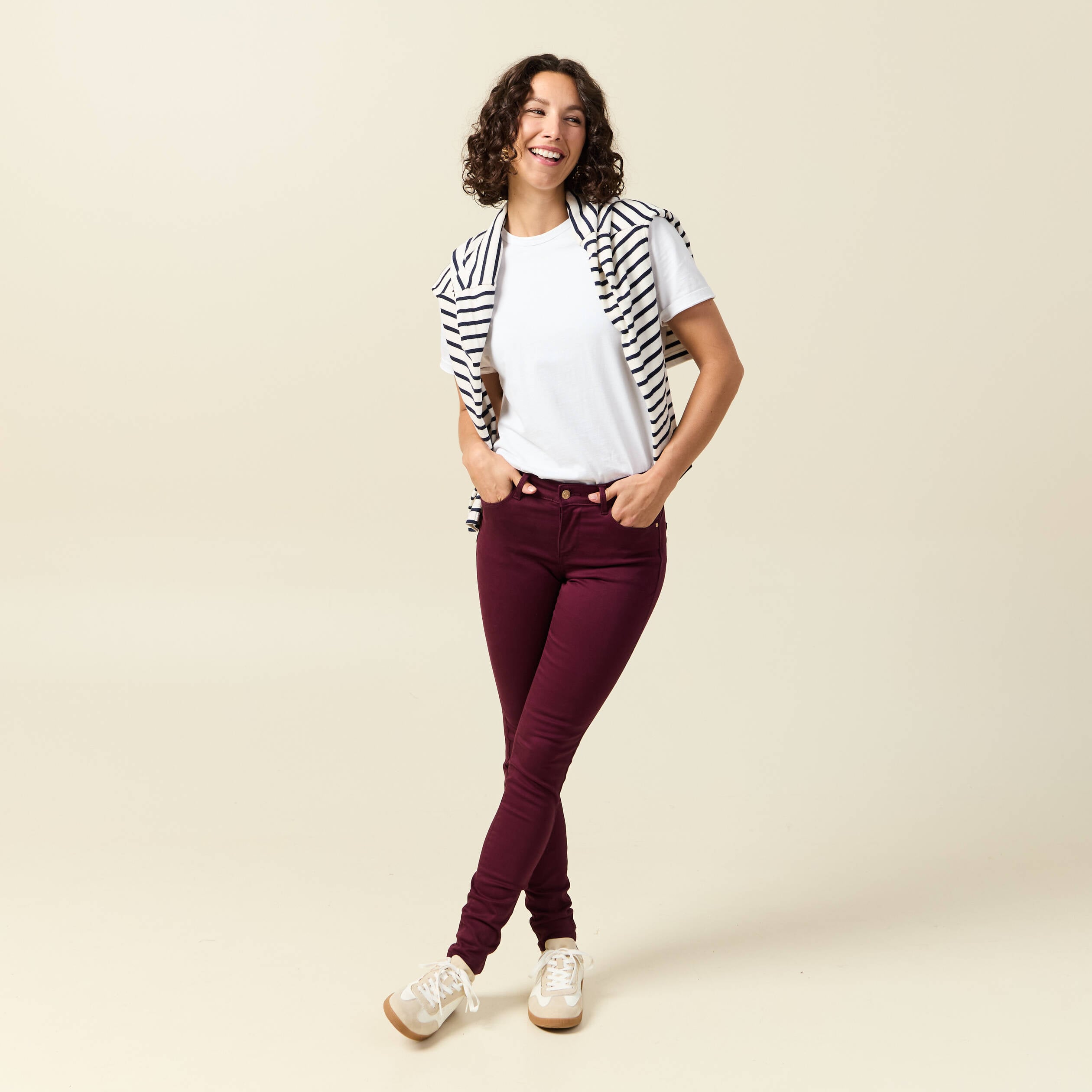 Pantalon skinny push-up taille standard prune femme