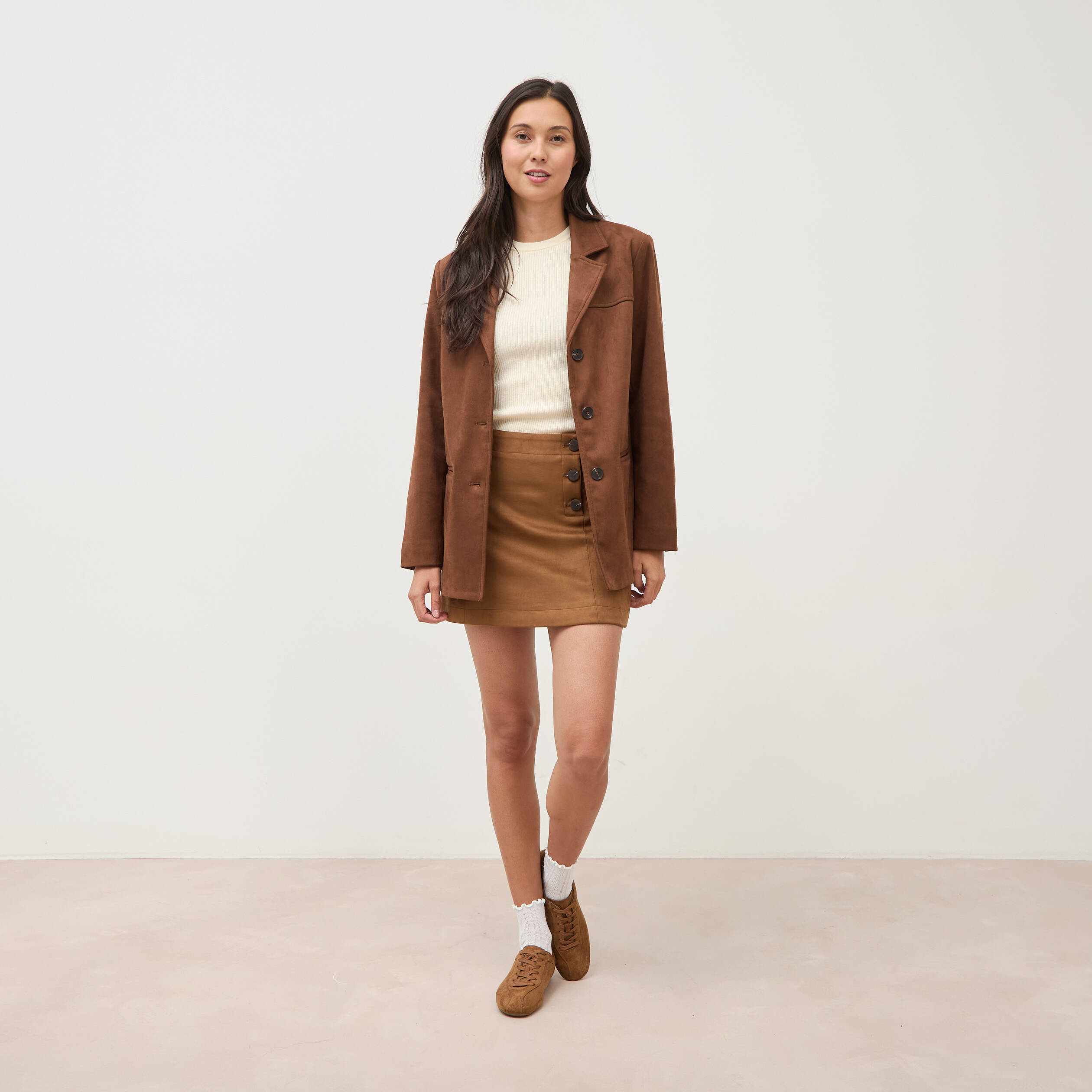 Pull cintr&eacute; col rond manches longues creme femme