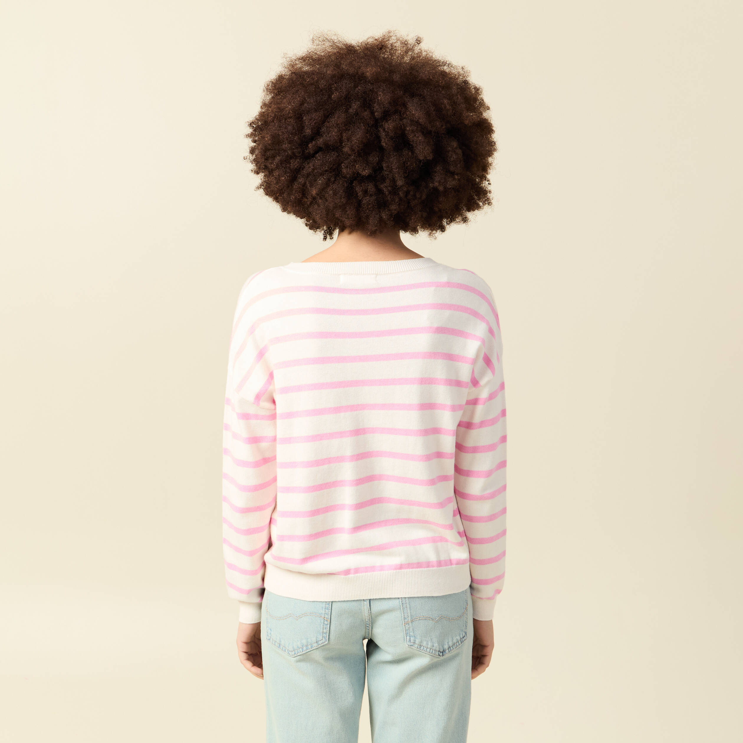 Pull col rond manches longues broderie rose clair femme