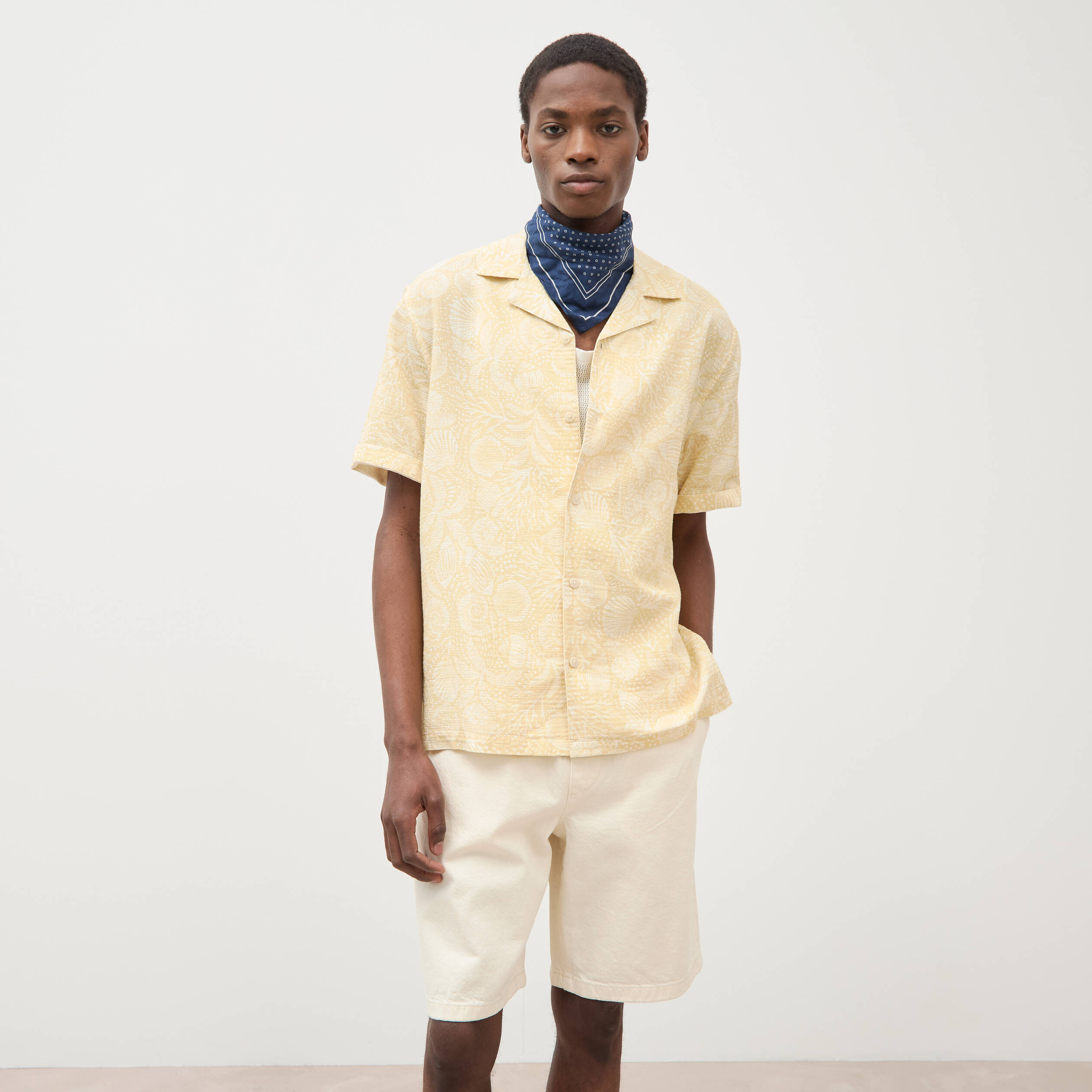 Chemise print&eacute;e manches courtes jaune paille homme