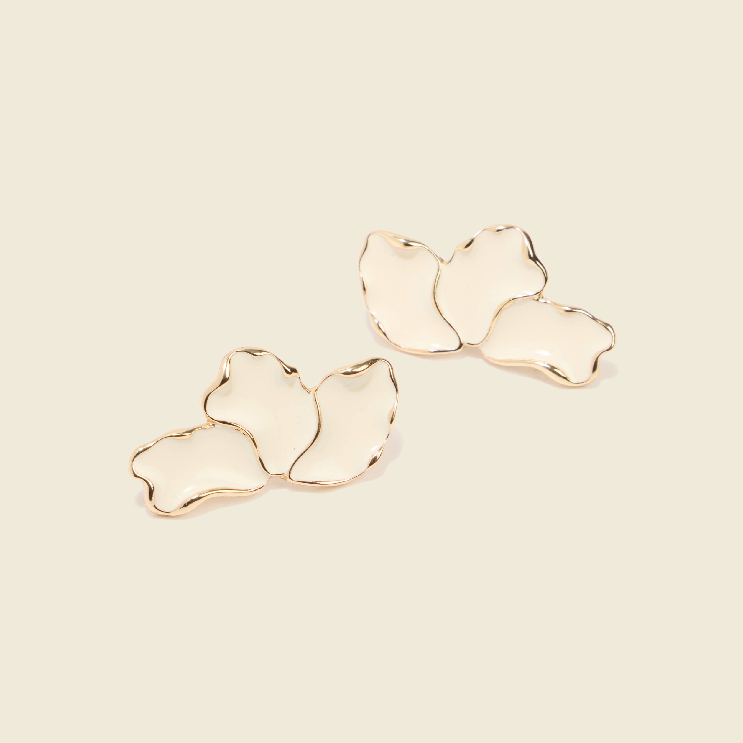 Boucles d'oreilles creme femme