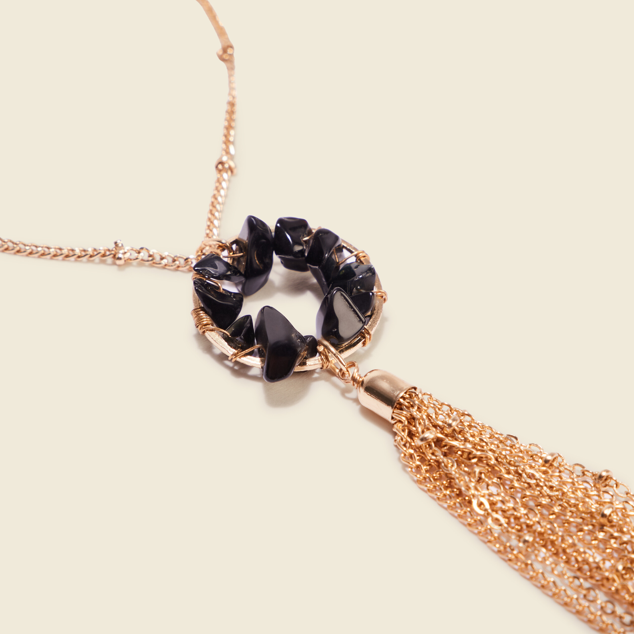 collier sautoir a pendentif couleur or femme Collier sautoir à pendentif couleur or femme