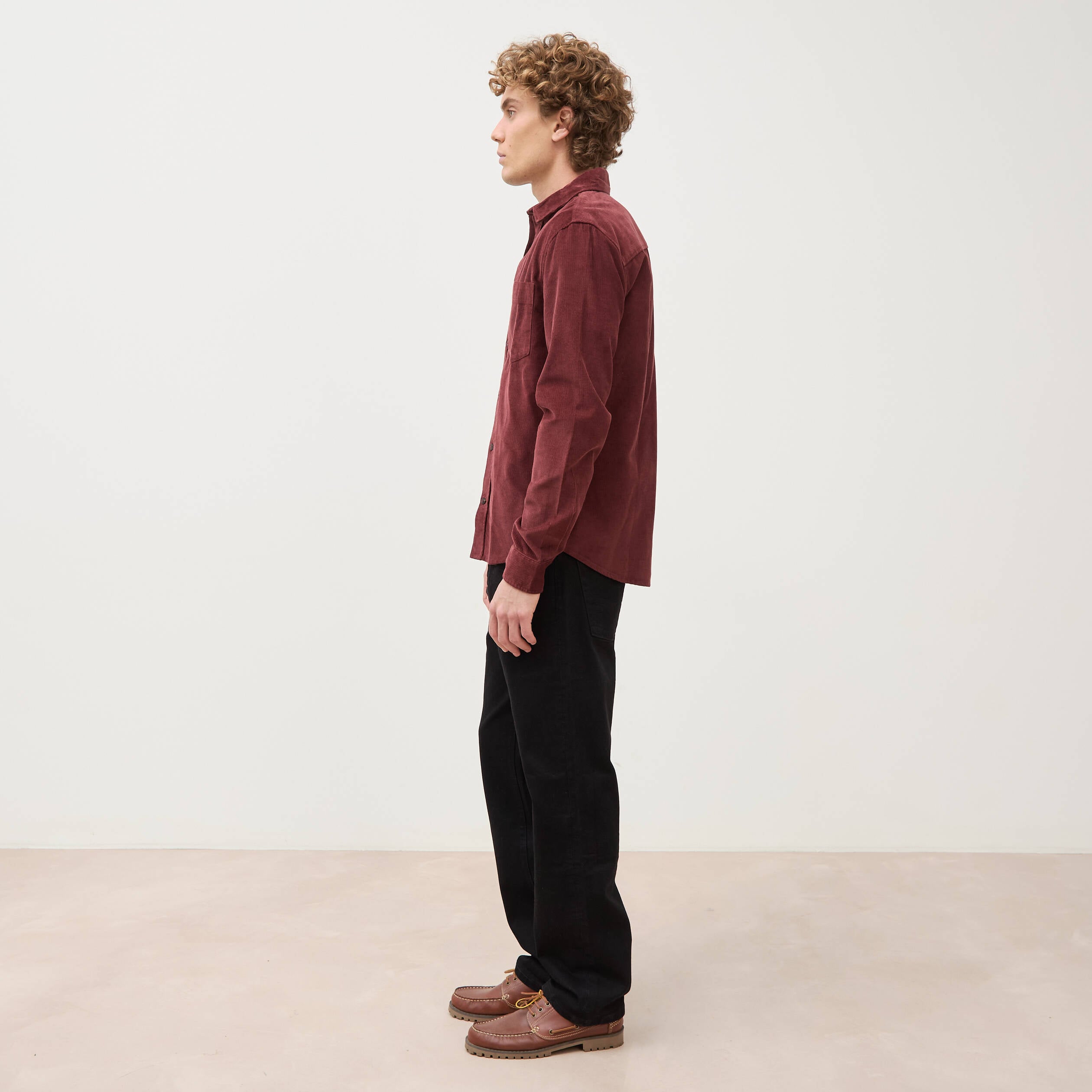 Chemise col classique en velours bordeaux homme