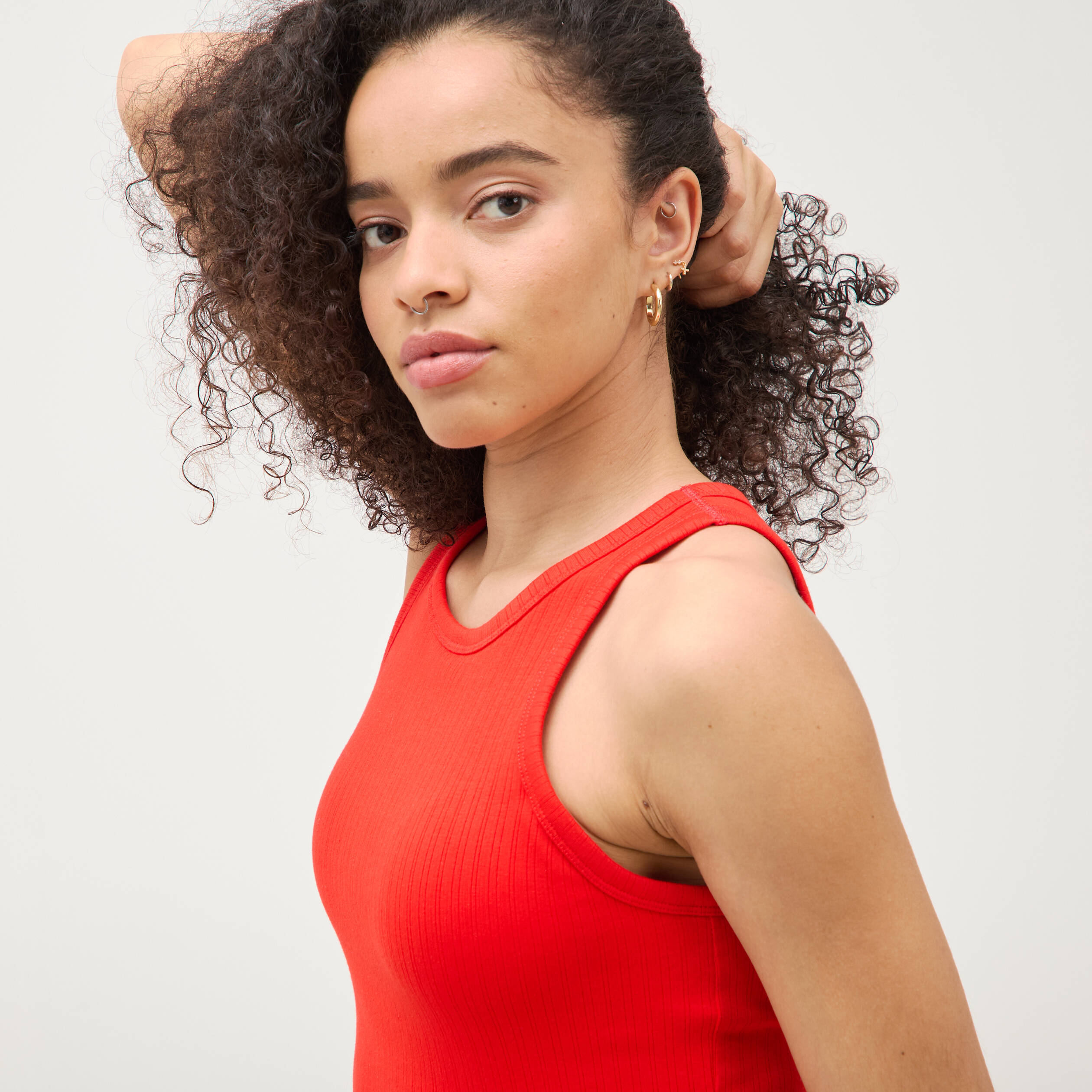 D&eacute;bardeur 2 en 1 avec brassi&egrave;re int&eacute;gr&eacute;e rouge femme