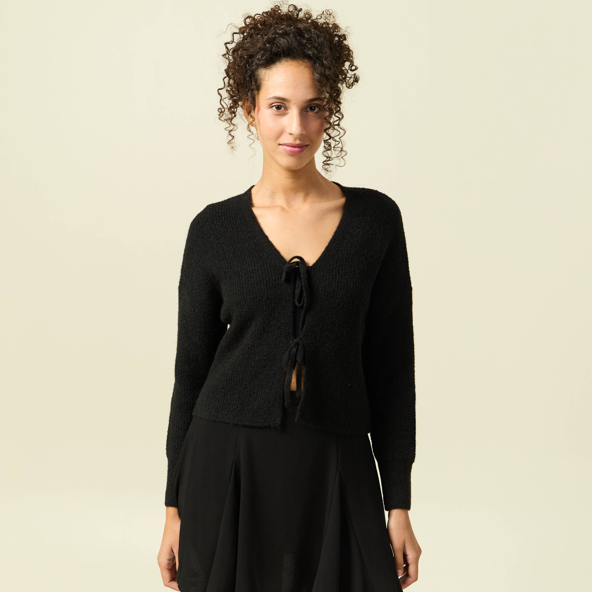 Gilet col V manches longues n&oelig;uds noir femme