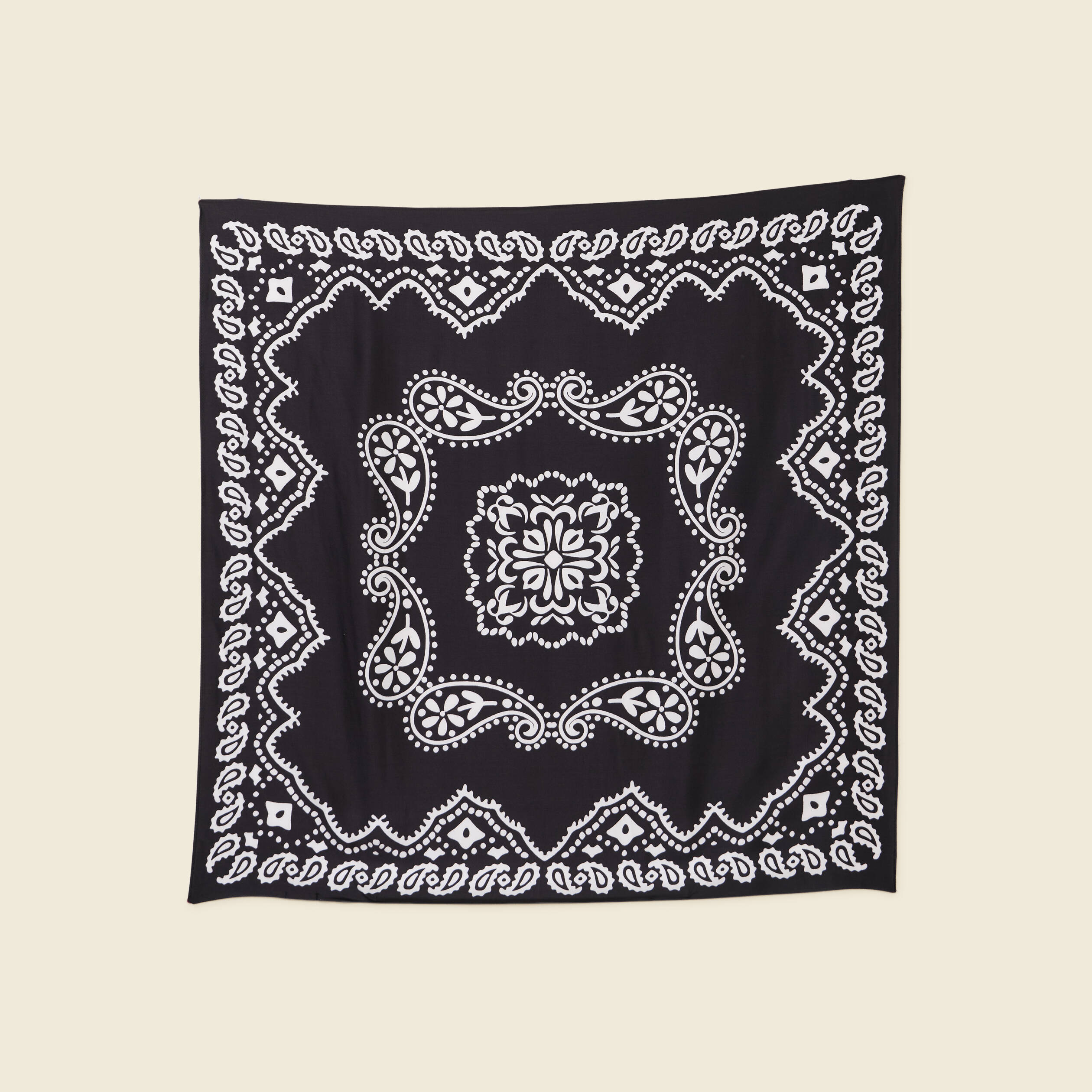 Foulard noir femme