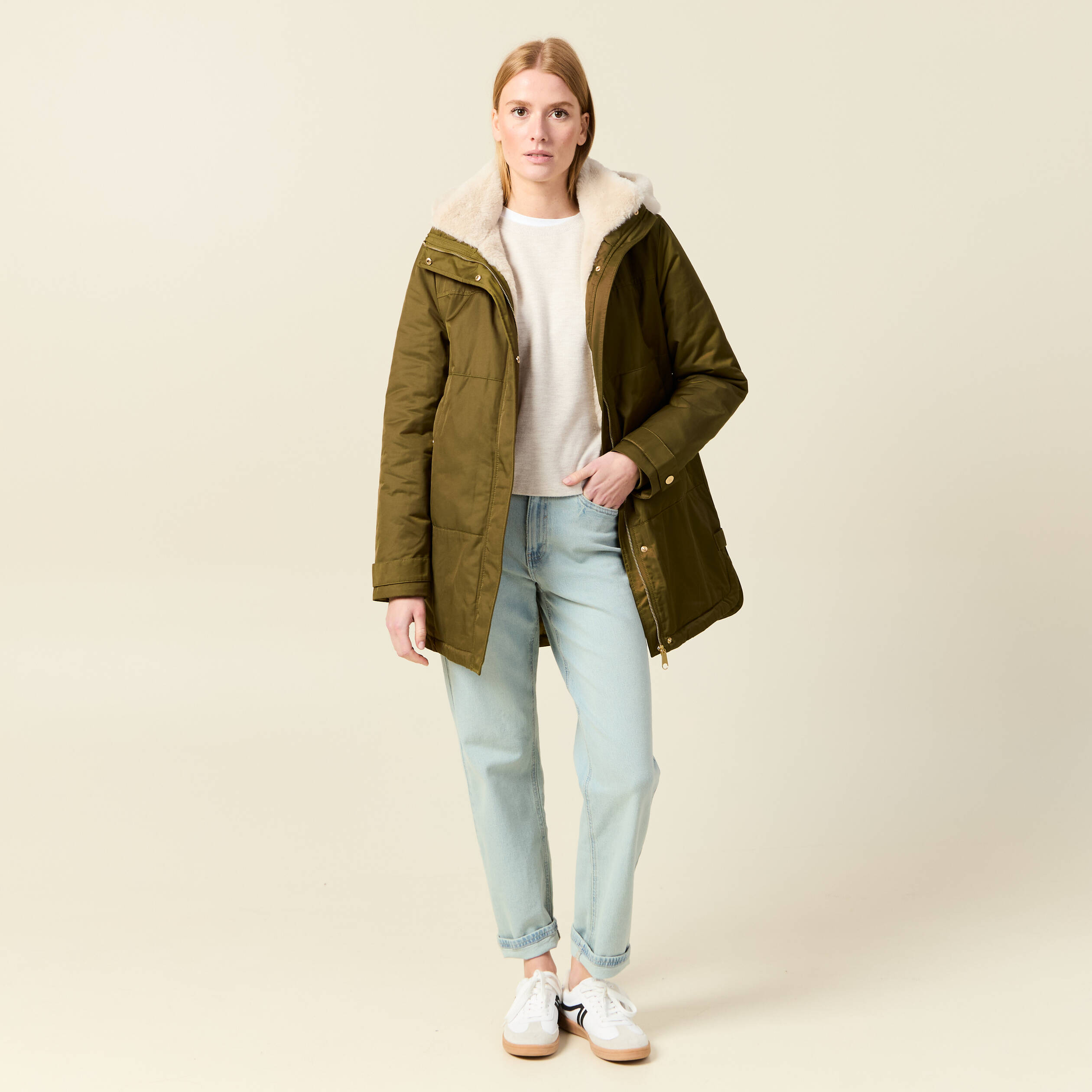 Parka droite &agrave; capuche vert kaki femme