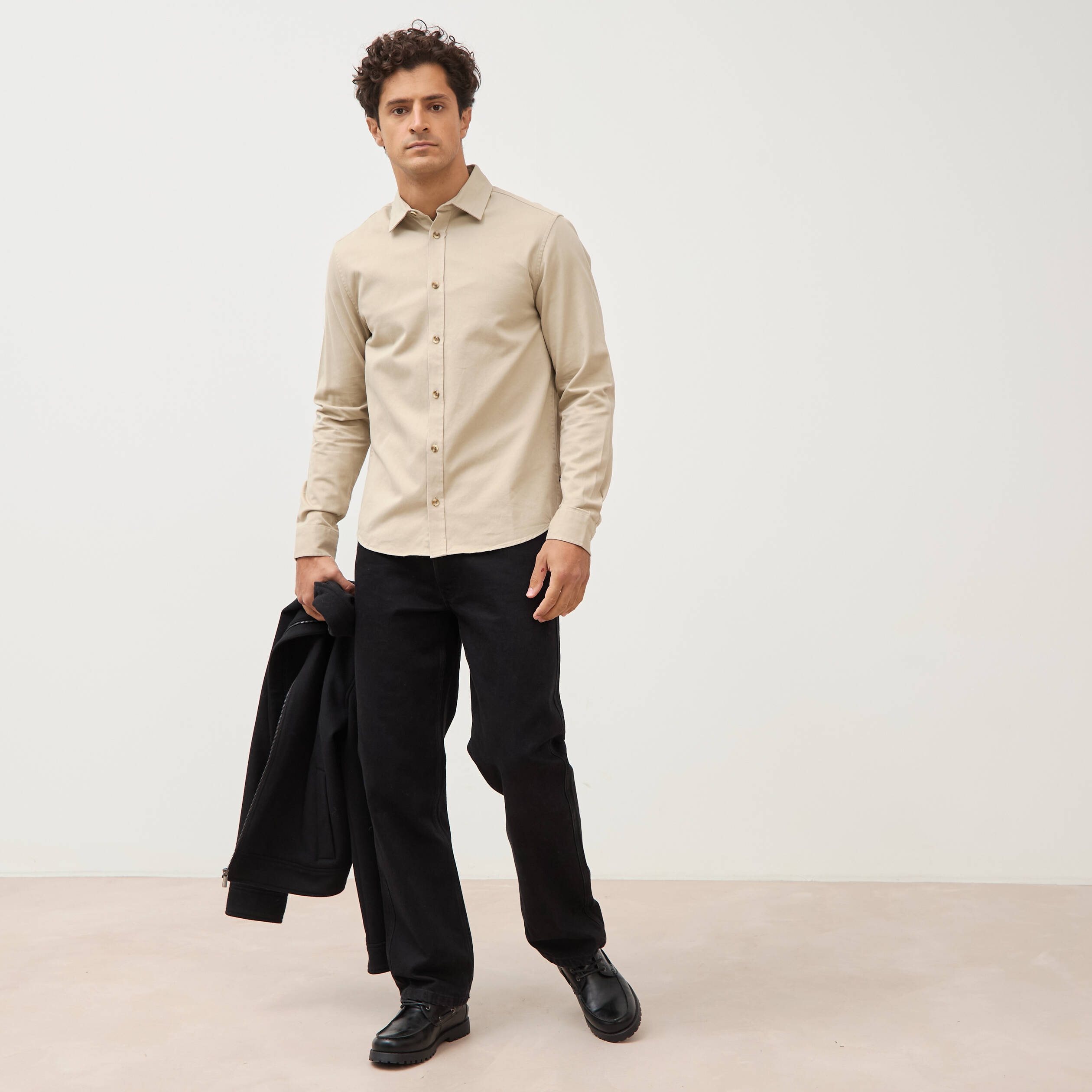 Chemise droite en coton manches longues beige homme