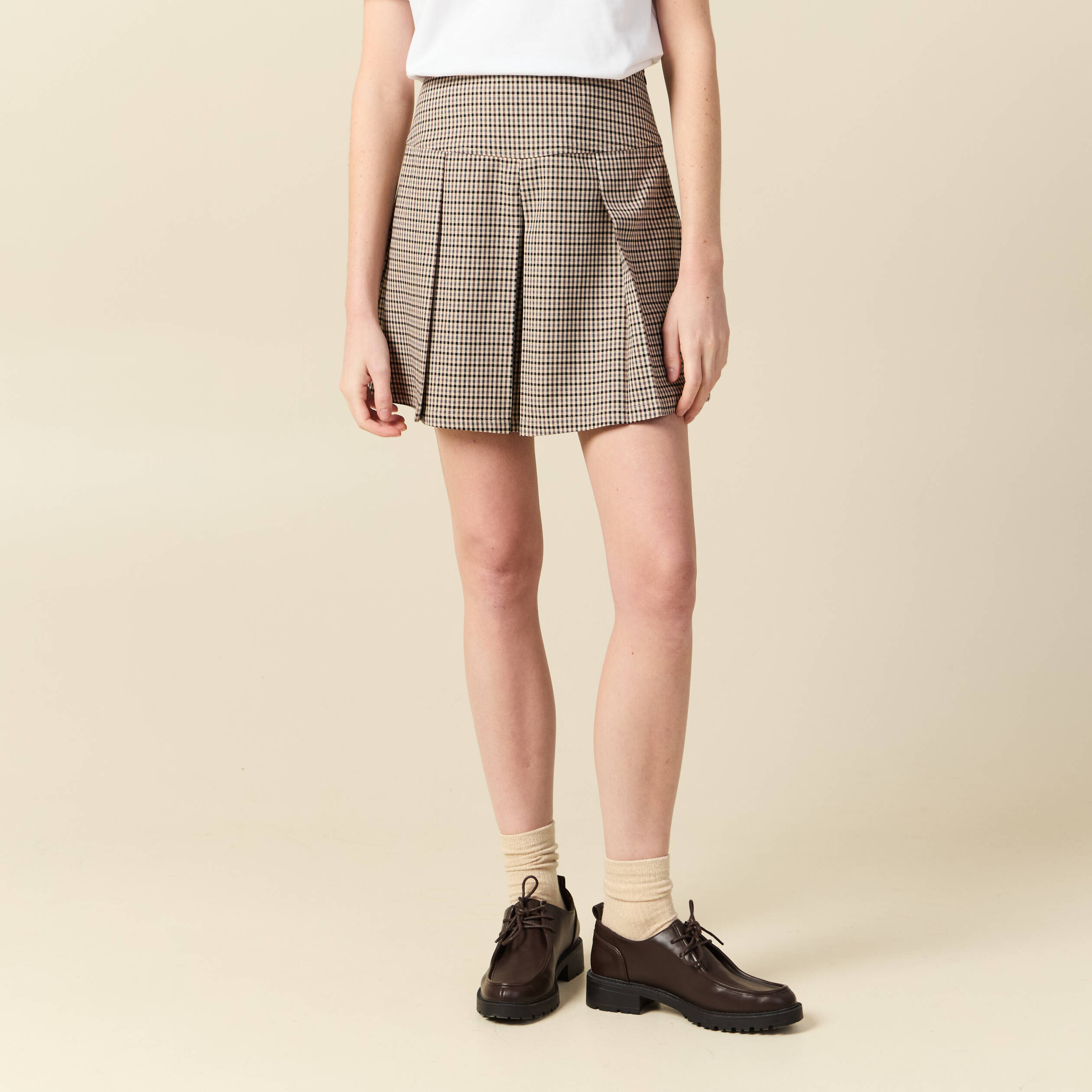 Short pliss&eacute; taille haute fluide marron femme