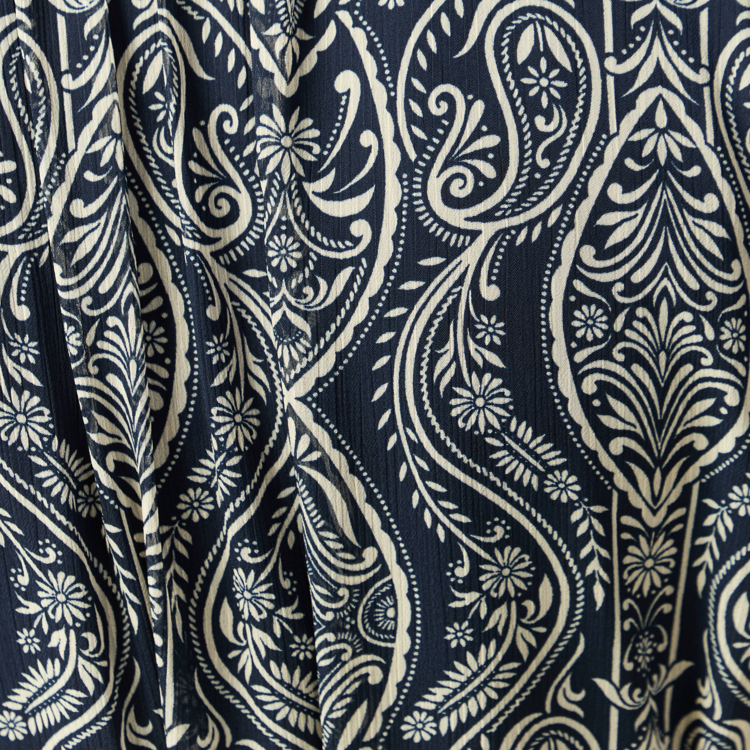 Robe longue &eacute;vas&eacute;e col v manches longues bleu marine femme