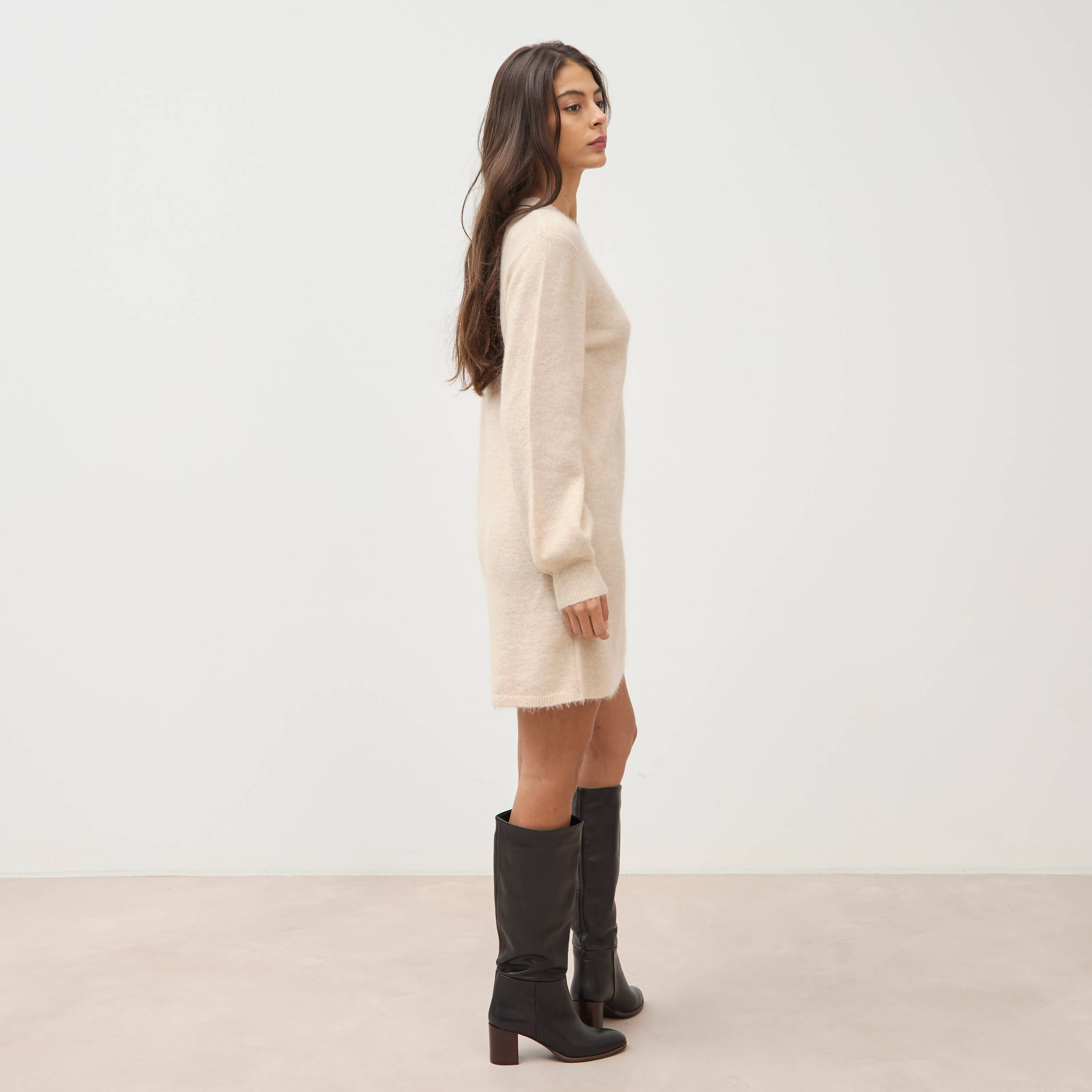 Robe droite courte manches longues creme femme